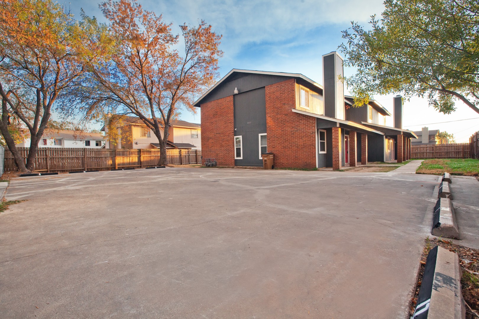 Austin Apartment: 8401 Colony Loop Dr.