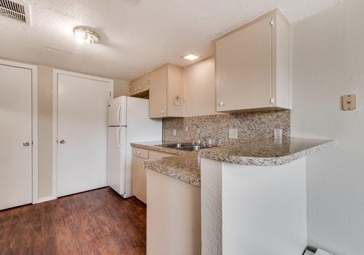 2611B Ektom Drive , Austin, TX 78745