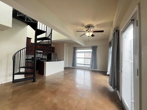 910 W 25TH St #607, Austin, TX 78705
