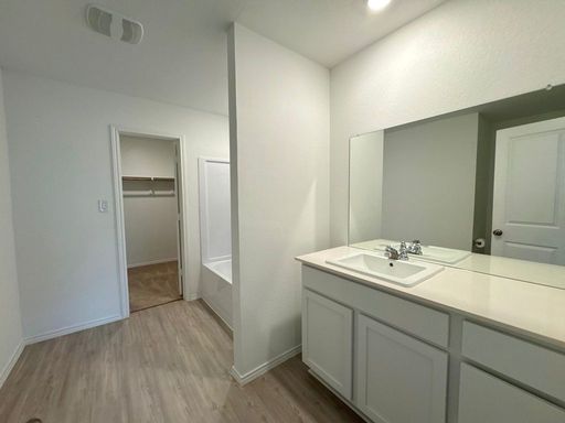 109 Little Sparklers Lp, Hutto, TX 78634