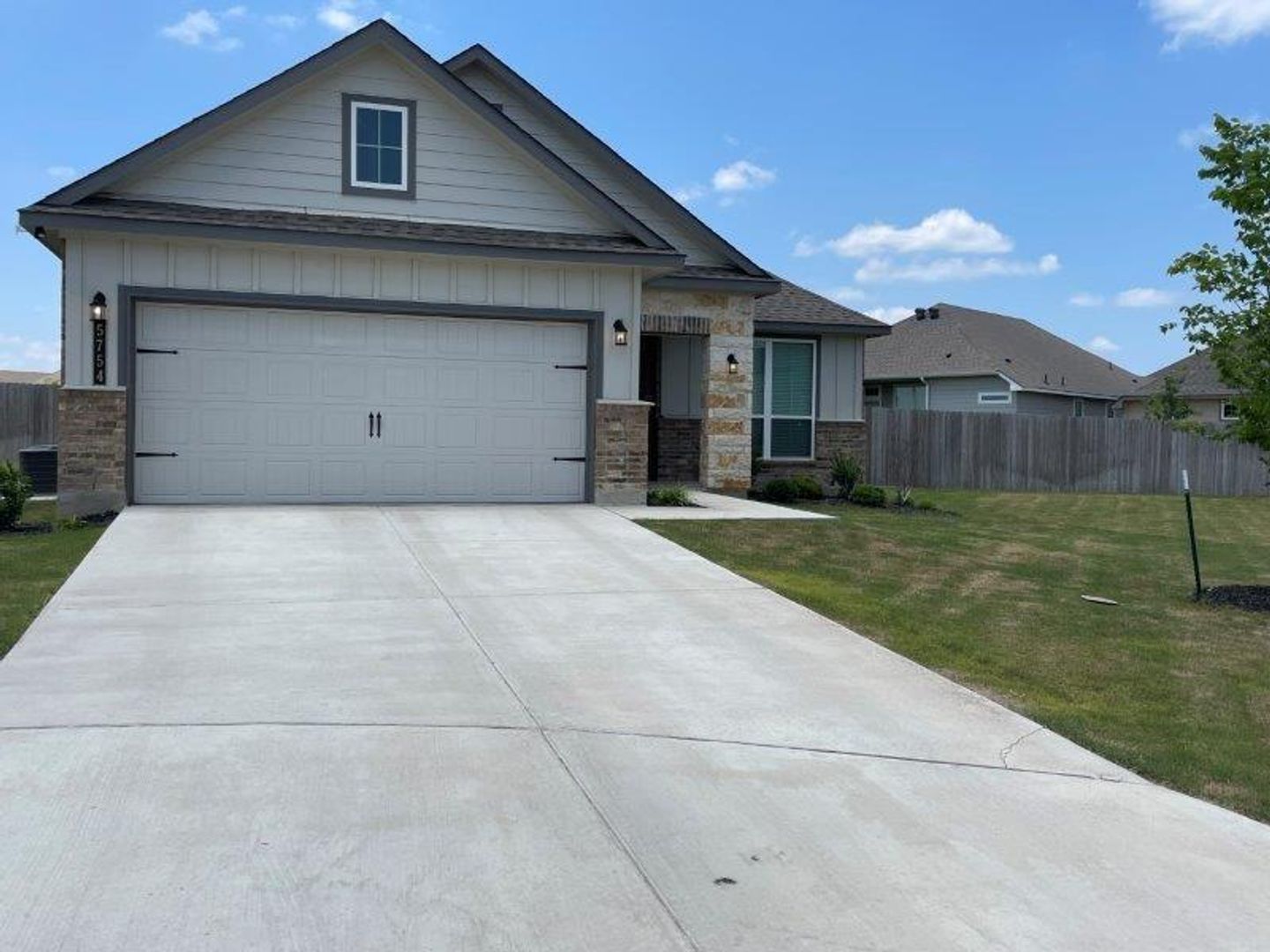 Belton House: 5754 Redfish Ct