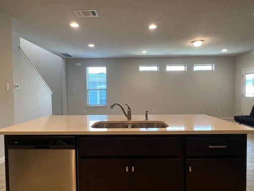 124 Old Stagecoach Rd, Jarrell, TX 76537