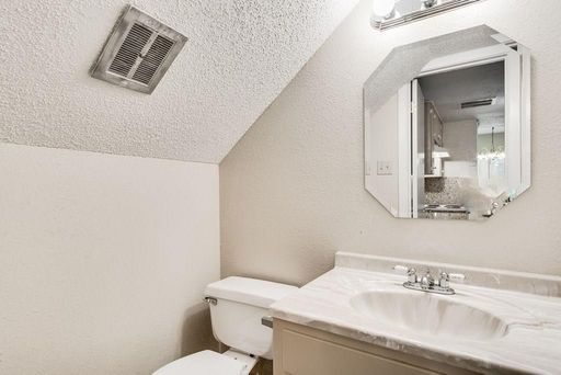 2611B Ektom Drive , Austin, TX 78745