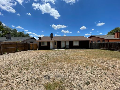 5753 Palo Blanco Ln, Austin, TX 78744-3858