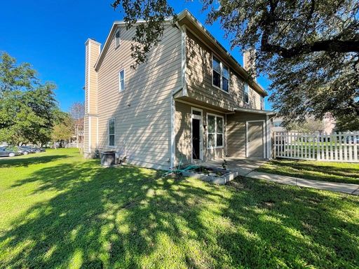 251 B Utterback, Kyle, TX 78640