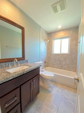 3411B Lynridge Drive , Austin, TX 78723