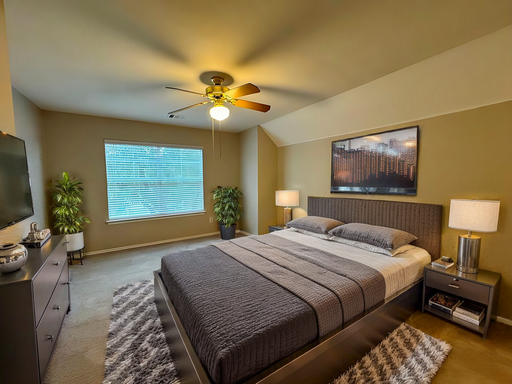 544 Hogan, Kyle, TX 78640