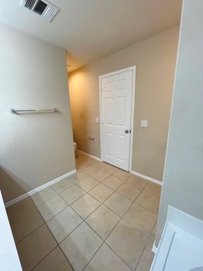 376 Spruce Dr., Kyle, TX 78640