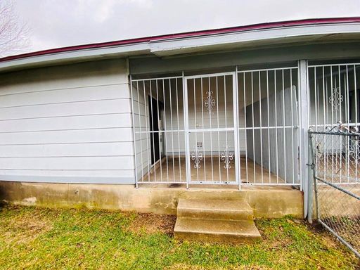  1710B Ledgewood Dr., Austin, TX 78758