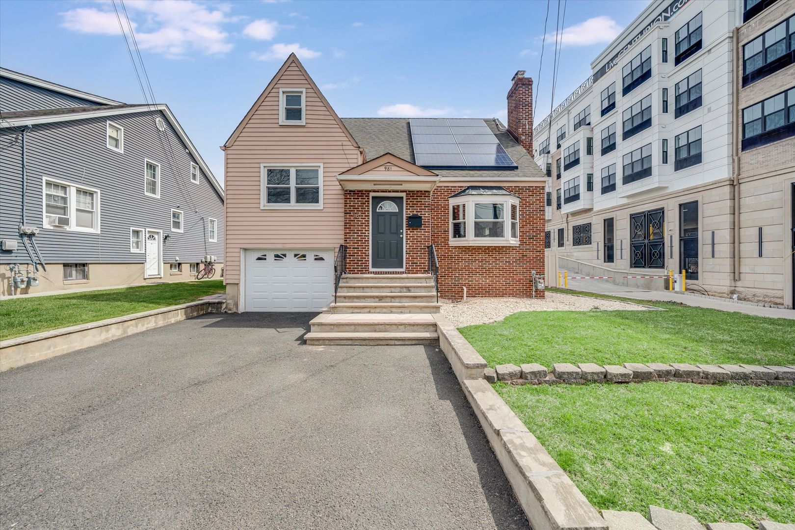 Union House: 981 Johnson Place