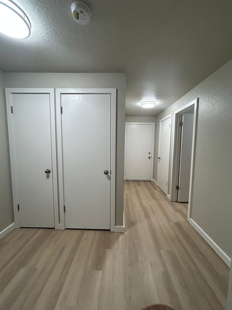 Everett Apartment: 1305 W Casino Rd