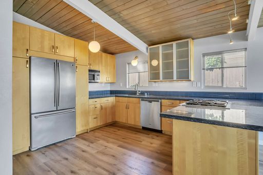 Stunning Single-Story Home with Mission Bay Views! – photo 1