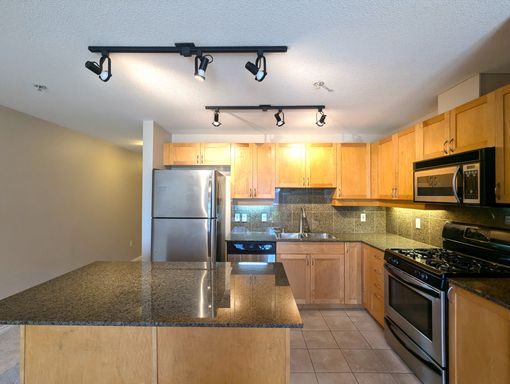 Elegant 6th floor 2 bed /2 bath in the beautiful Treo Building! – photo 1