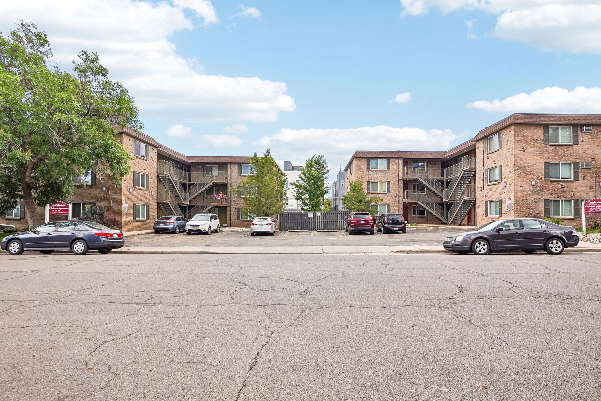 Englewood Apartment: 3325-3335 South Clarkson Street