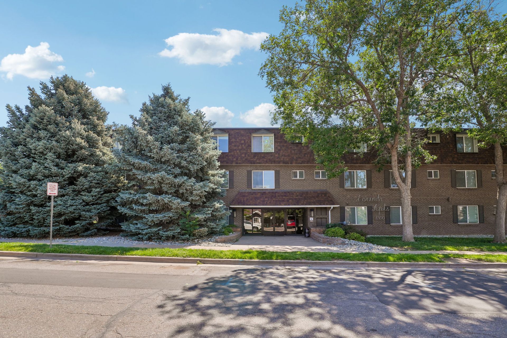 Englewood Apartment: 3300 S Washington St
