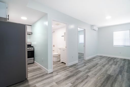 Vibrant and Modern One Bedroom Apartment Home Available! – photo 1