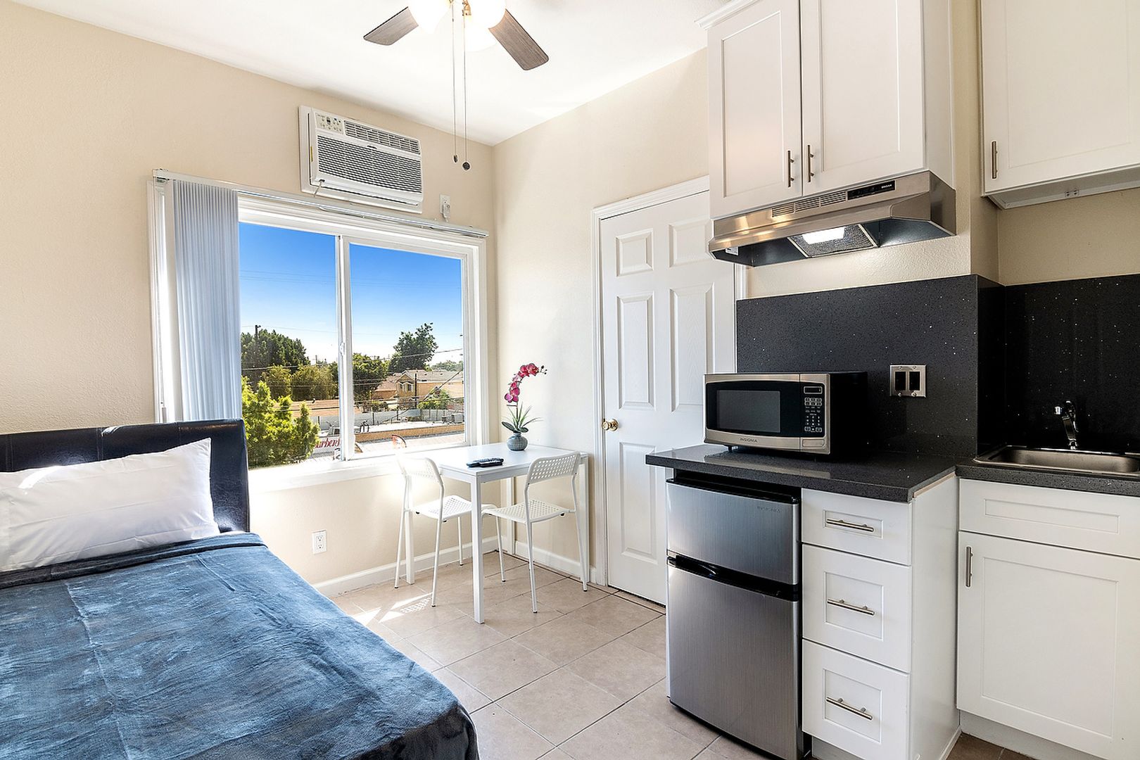 Los Angeles Apartment: 5117-5123 S Avalon Boulevard