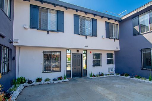 Studio in USC / Exposition Park – photo 1