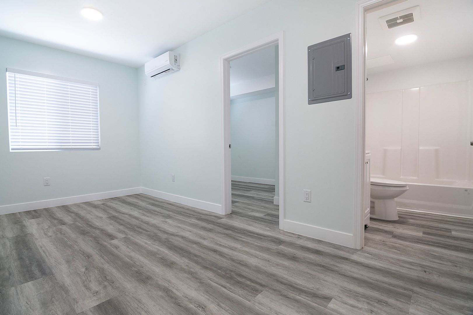 Los Angeles Apartment: 7112 S Harvard Blvd