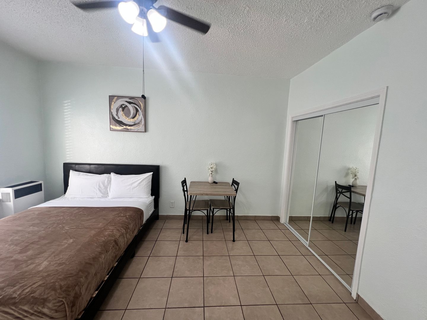 Los Angeles Apartment: 5117-5123 S Avalon Boulevard