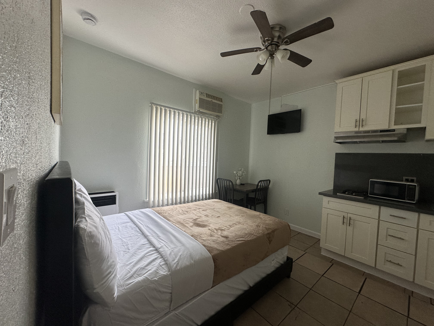 Los Angeles Apartment: 5117-5123 S Avalon Boulevard