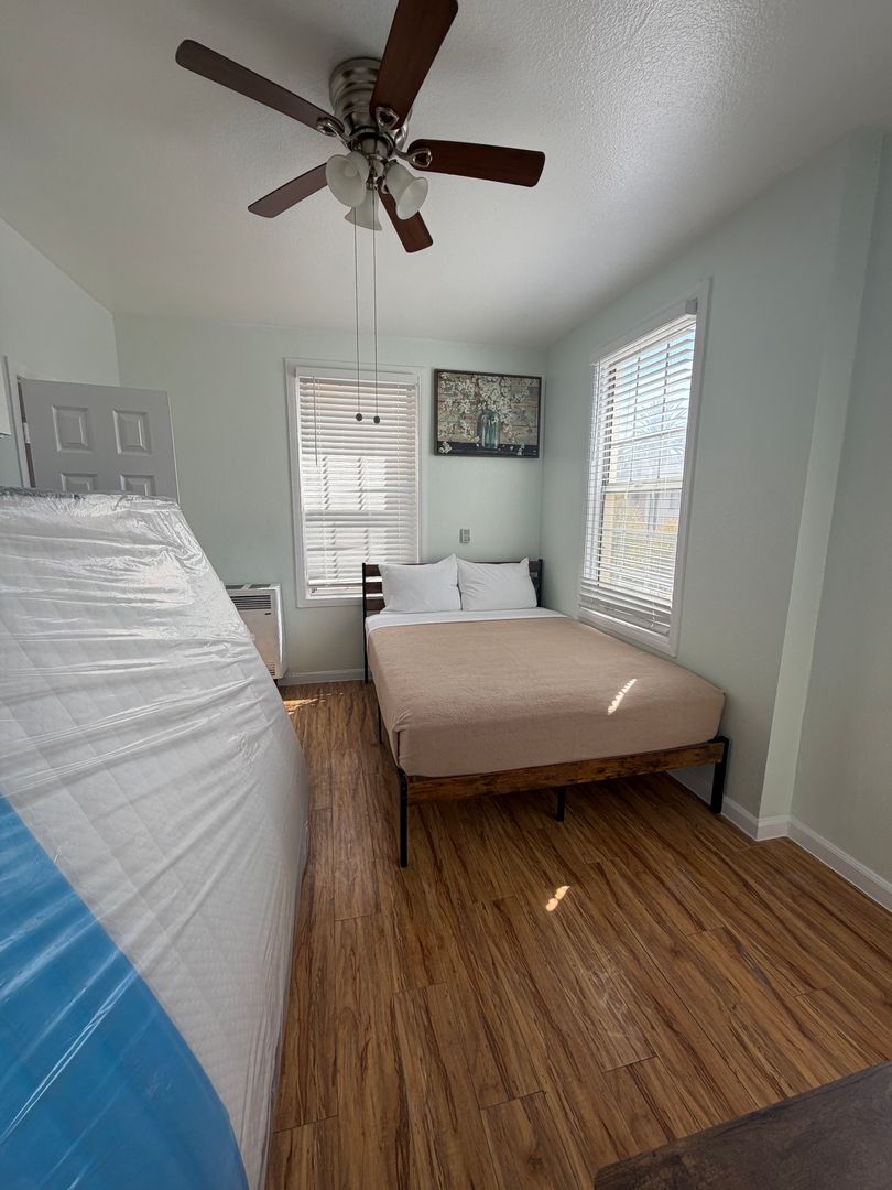 Los Angeles Apartment: 150 N Soto Street