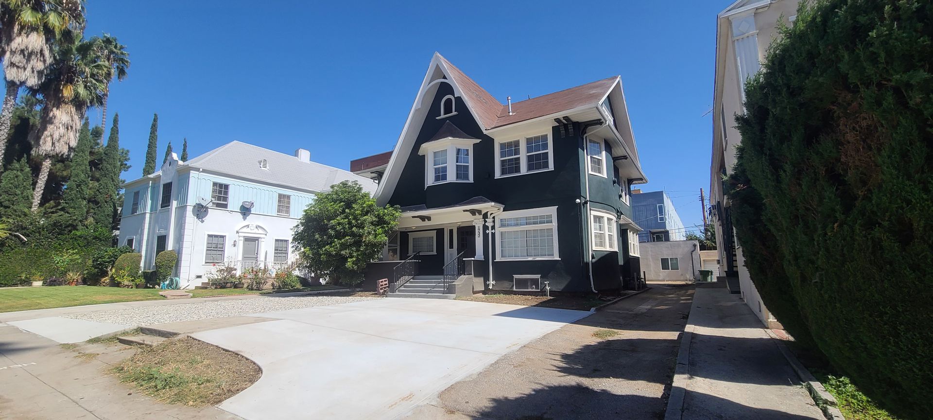 Los Angeles Apartment: 1732 N Wilton Place