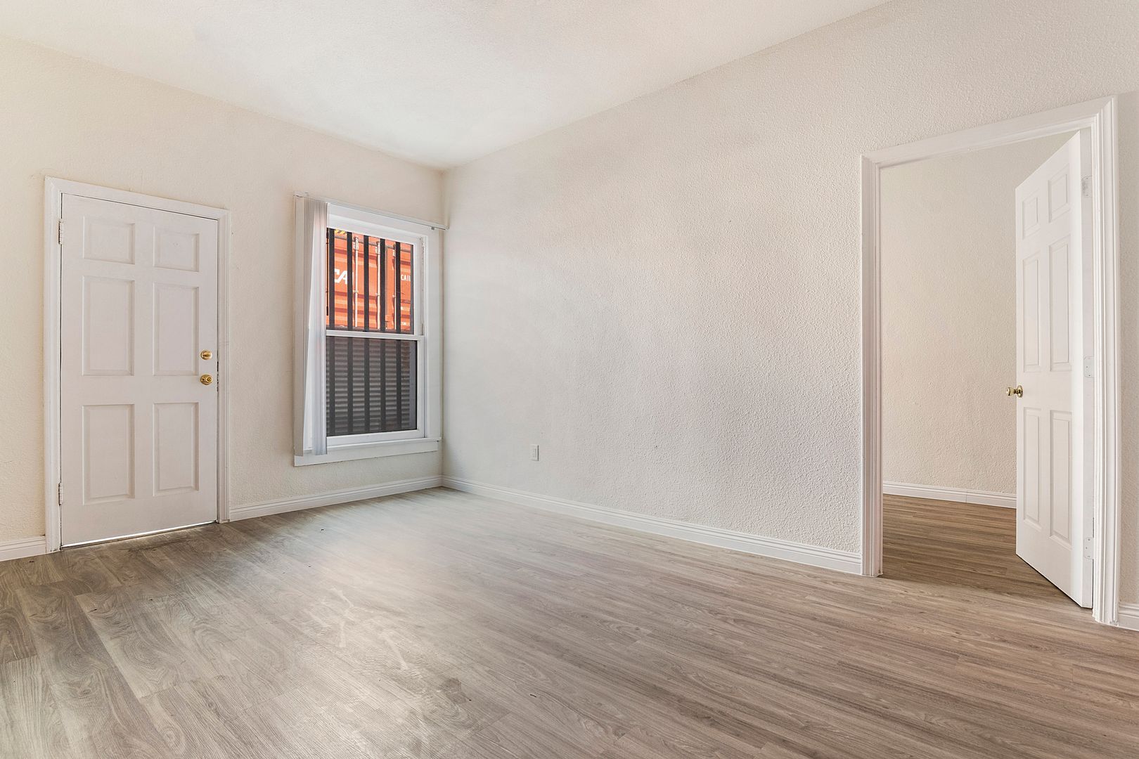 Wilmington Apartment: 819-823 Flint Avenue