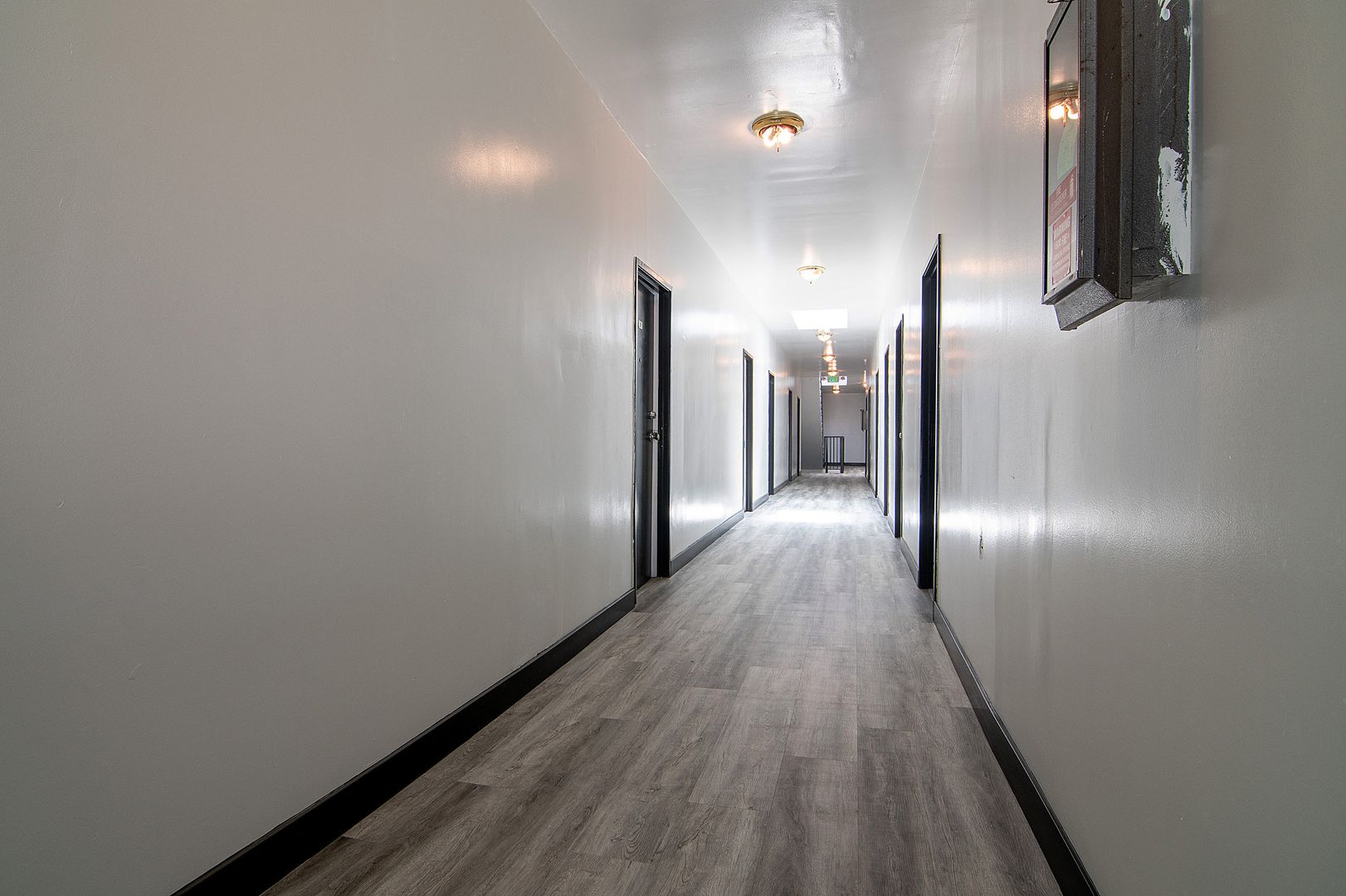 Los Angeles Apartment: 2221 Michigan Avenue