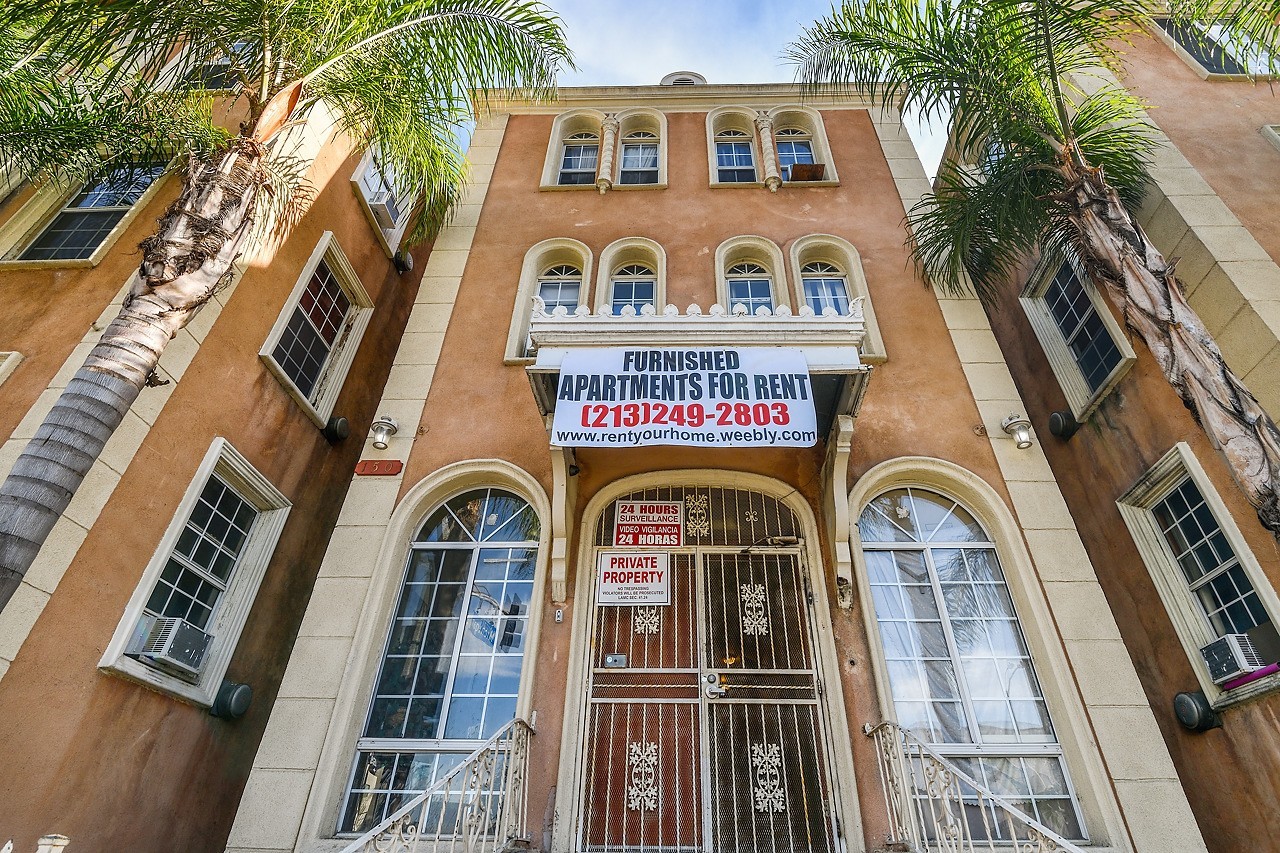 Los Angeles Apartment: 150 N Soto Street