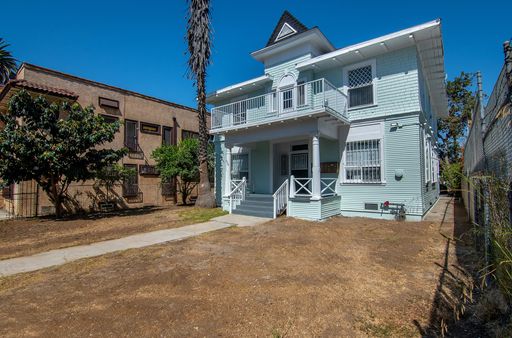 1 Bed 1 Bath Rental at 1017 S Burlington Avenue #06, Los Angeles, CA – photo 1