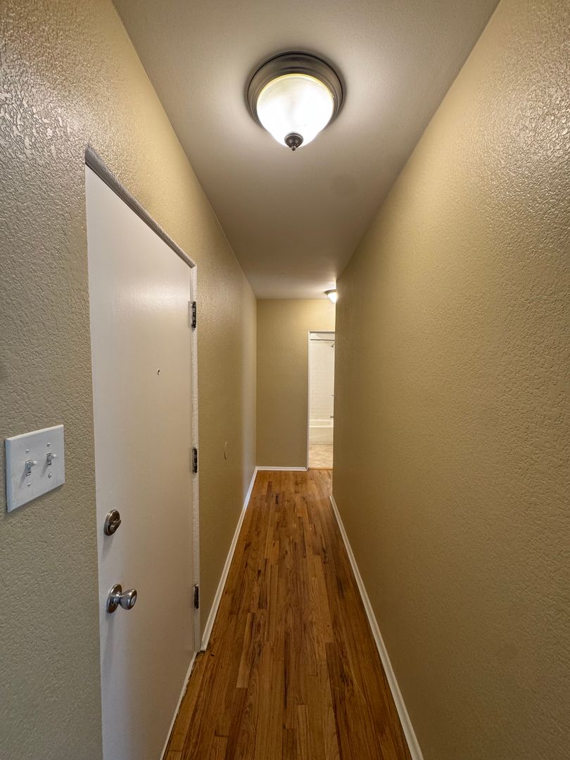 Poplar Apartments 6 of 15