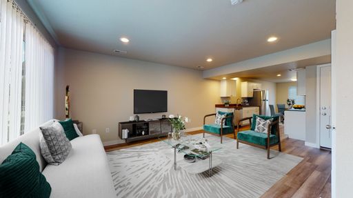 Spacious 3 Bed Townhome with Central A/C in Lakewood! – photo 1