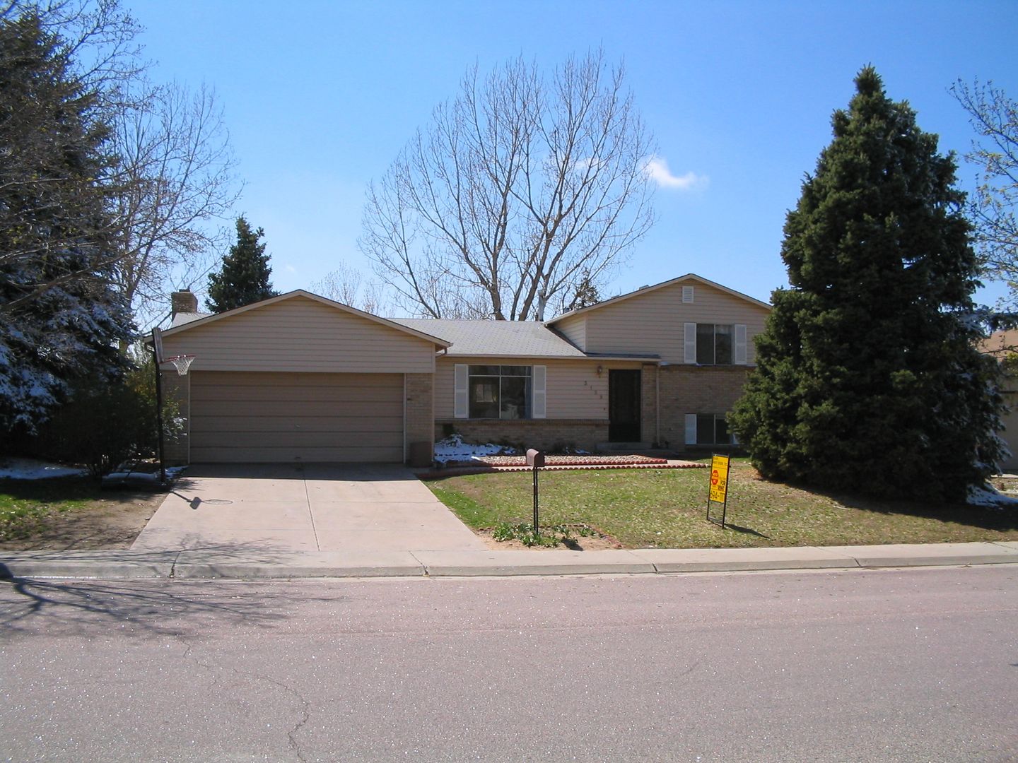 Aurora House: 3159 S Mobile Way