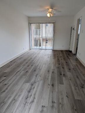 Beautifully Renovated 1 Bed / 1 Bath Apartment in Downtown Burlingame