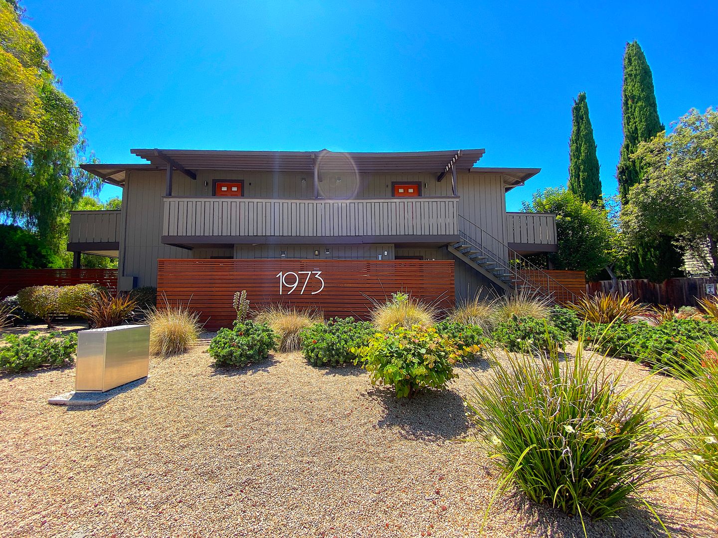 Mountain View Apartment: 1973 San Luis Avenue