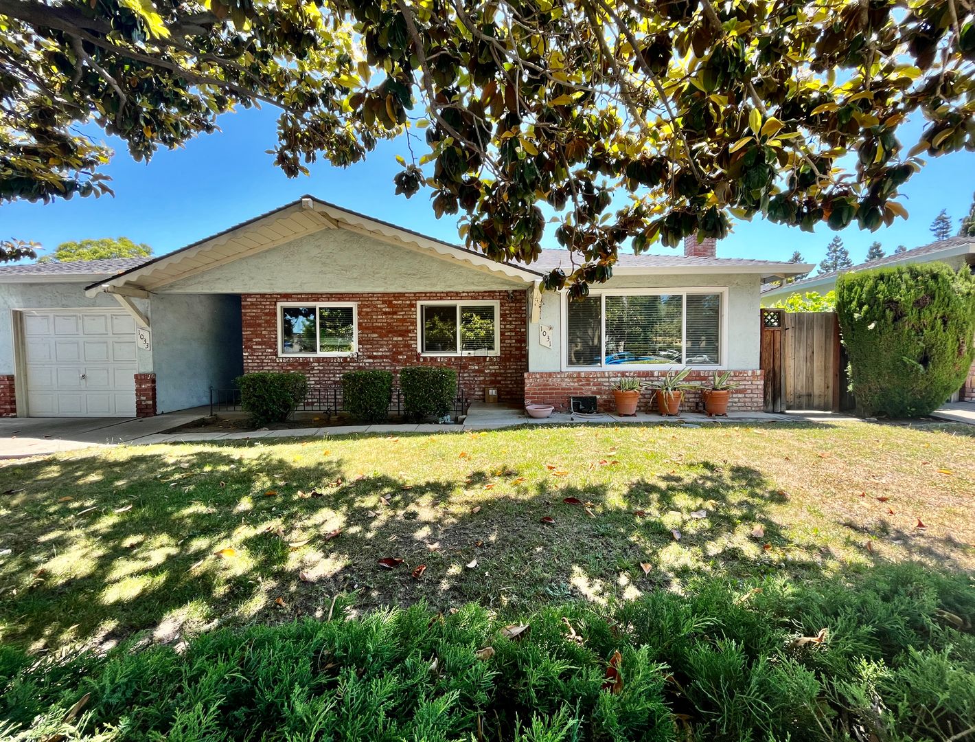 Mountain View Apartment: 1031-1033 Dale Avenue