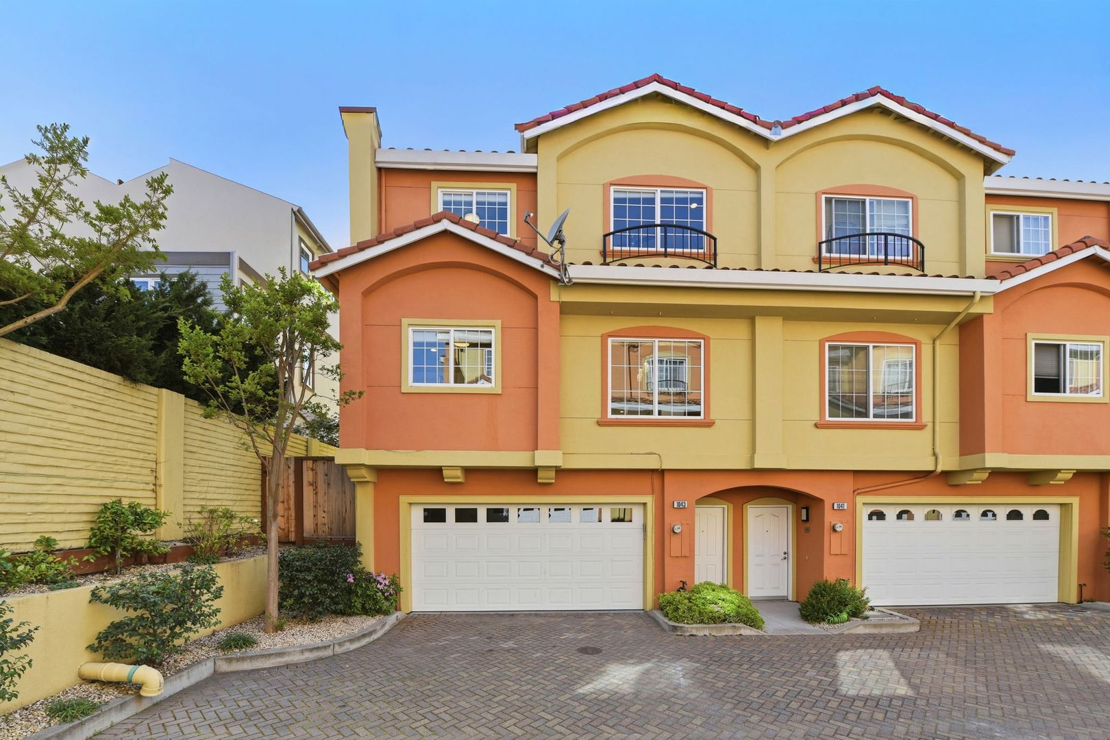 Santa Clara House: 1043 Helen Avenue