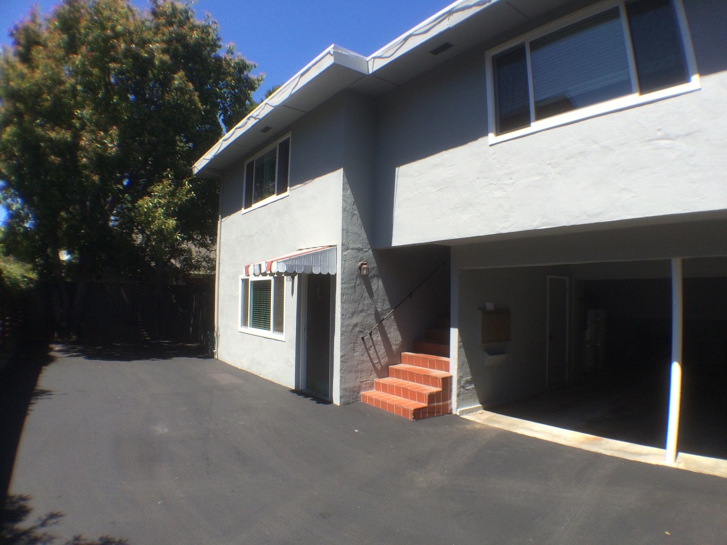 Palo Alto Apartment: 573 Lytton Avenue