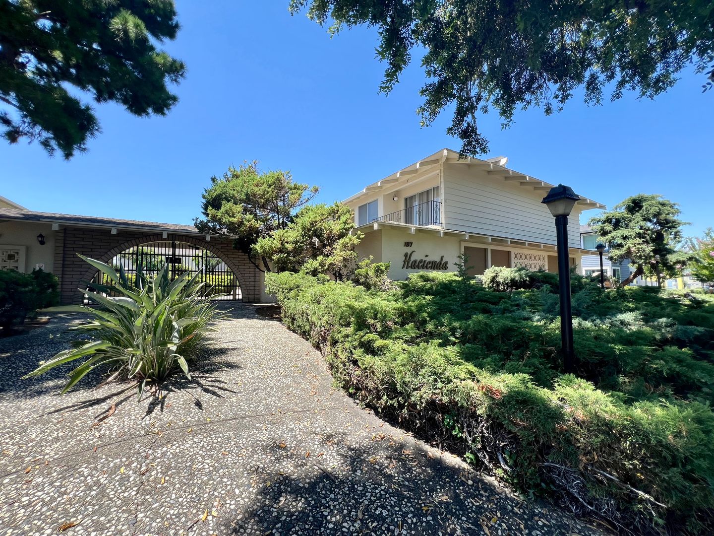 Sunnyvale Apartment: 187 Acalanes Drive