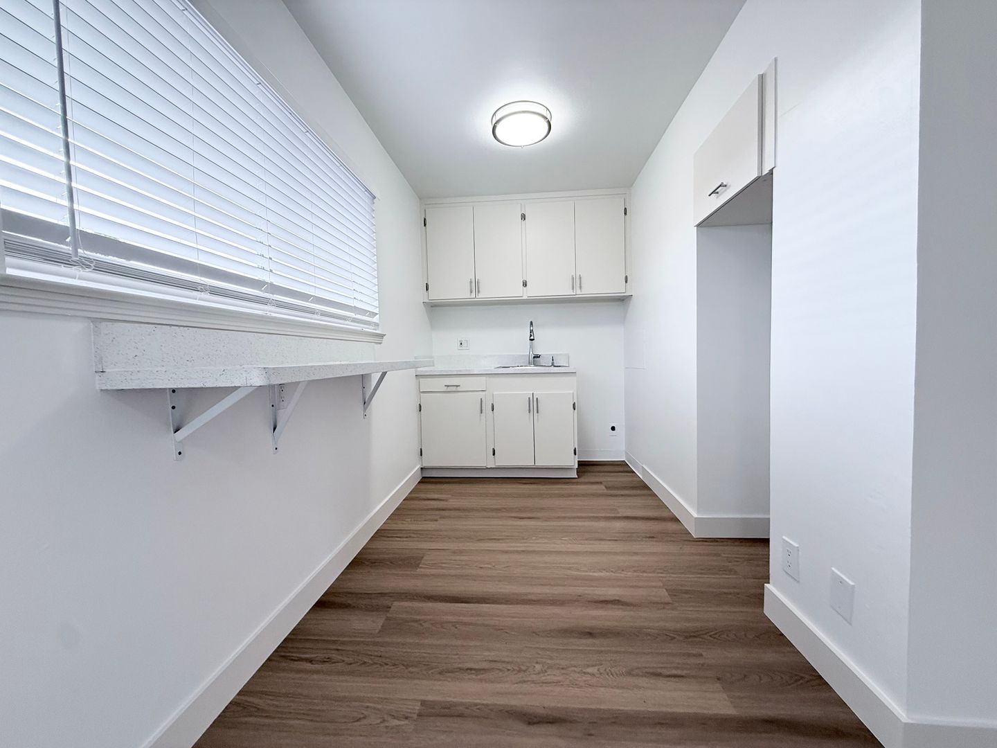 Burlingame Apartment: 1239 Oak Grove Avenue