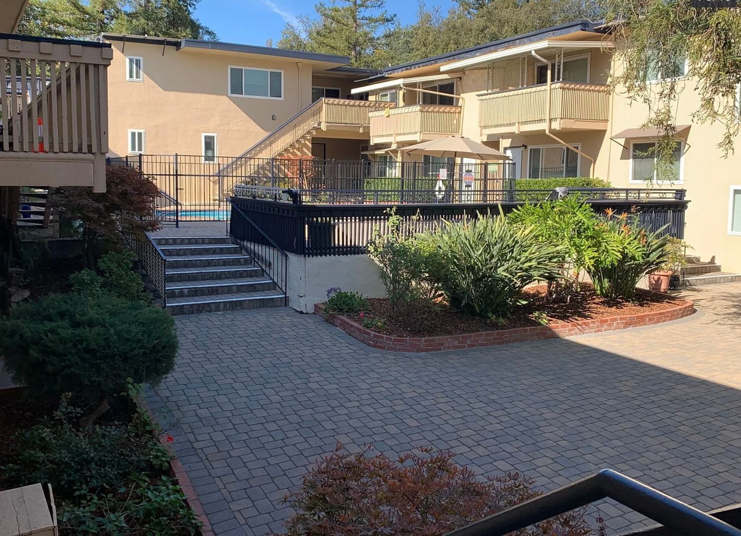 Los Gatos Apartment: 698 N. Santa Cruz Avenue