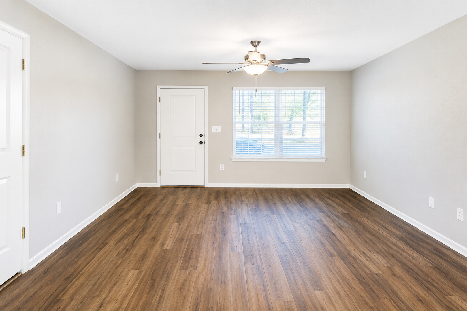 Montclair Court 4 of 14