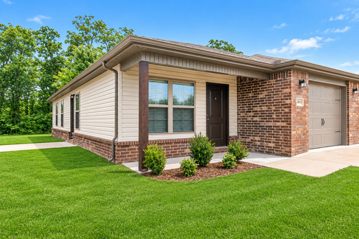 3 Bed • 2 Bath Duplex| Yard | Garage | Pet Friendly – photo 1