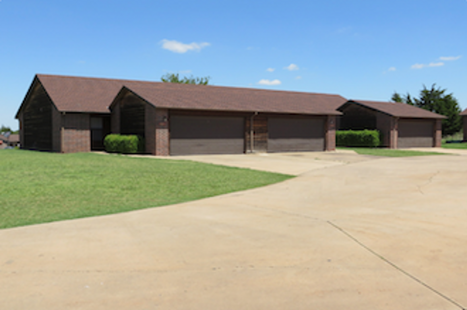 4121 S Van Buren St, 911, Enid, OK 73703