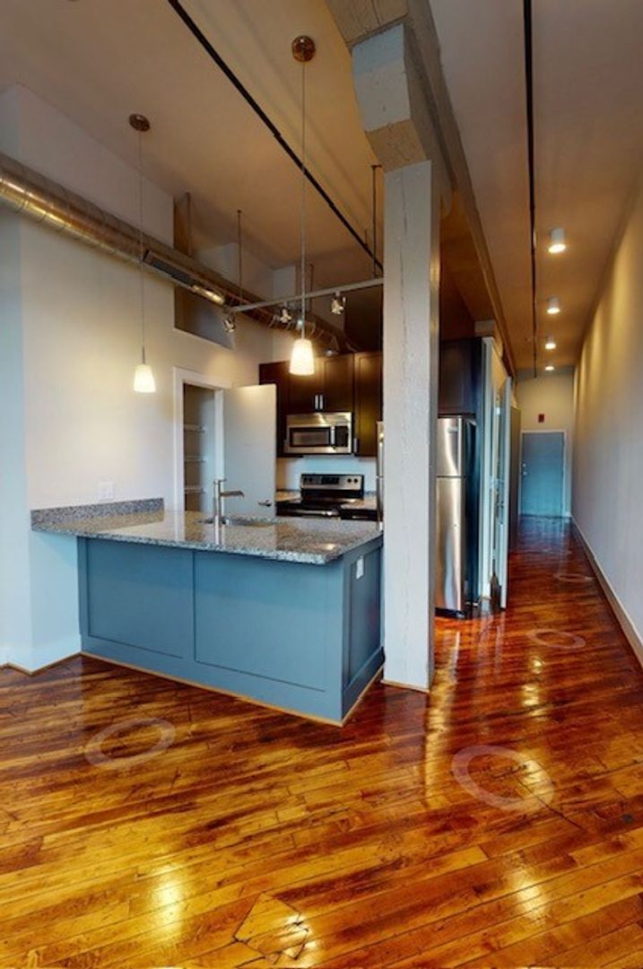 Lynchburg Apartment: 1220 Commerce Street