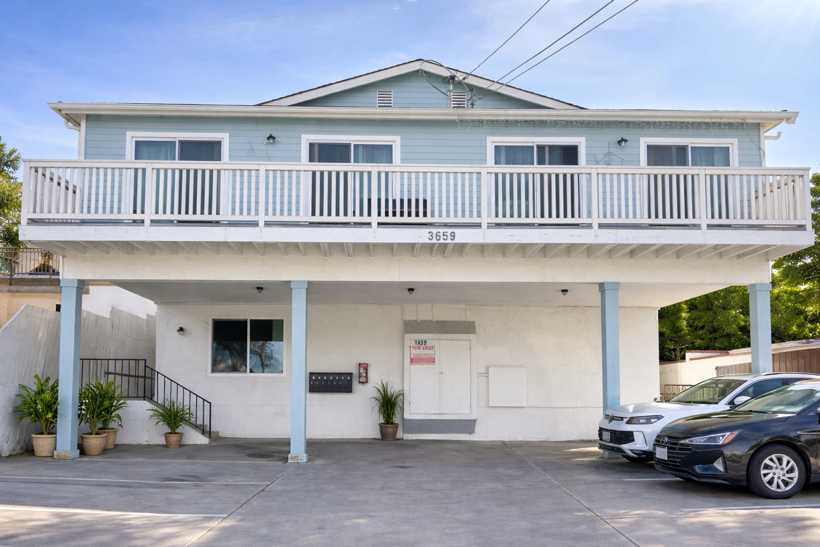 San Diego Apartment: 3659 Lemona Ave