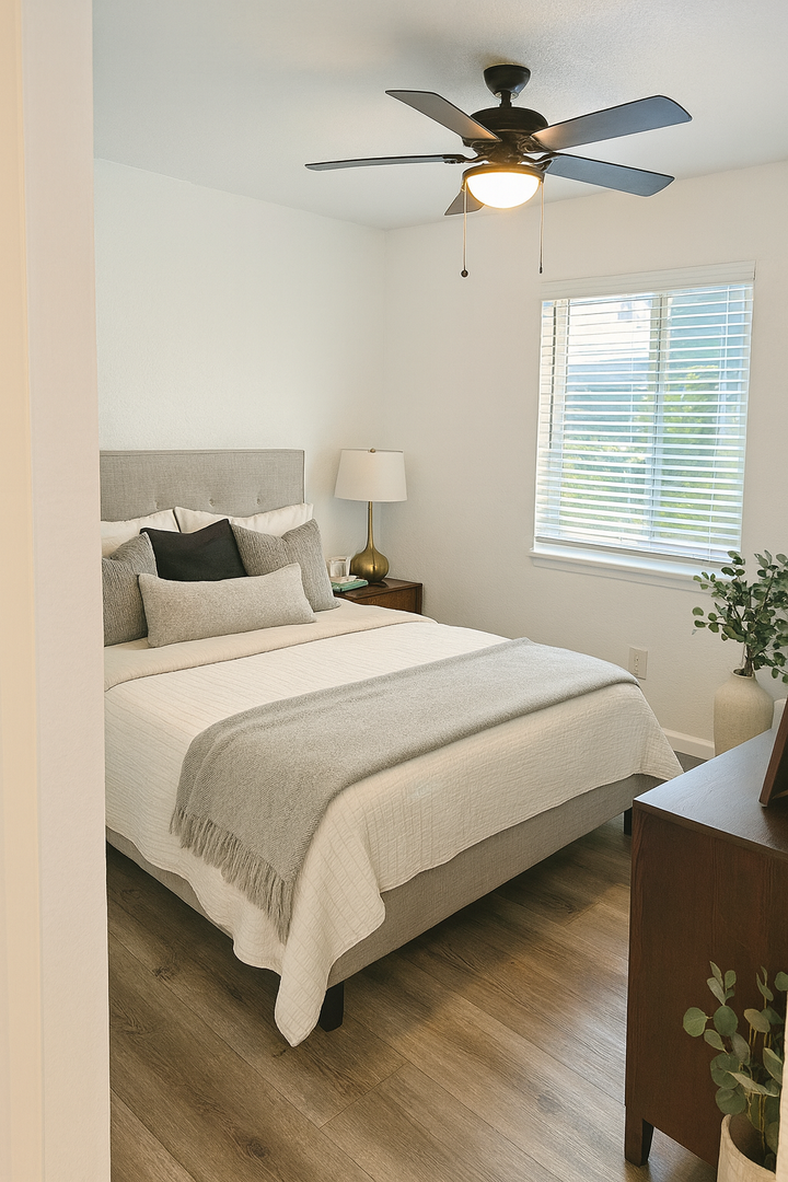 San Diego Apartment: 5492 Imperial Ave