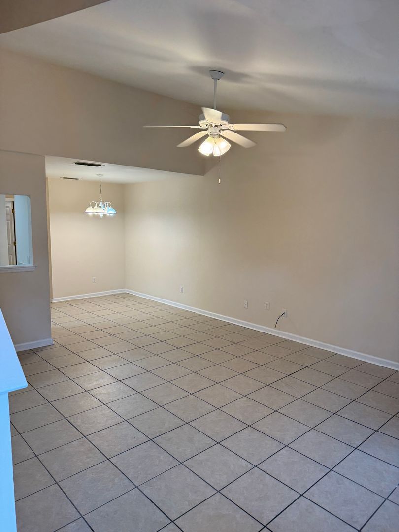 Tallahassee Townhome: 1344 Castelnau Ct