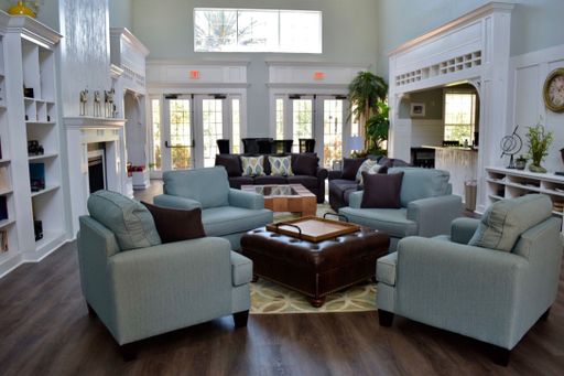 Resort Style Living @ Barrington Park Condos - 2nd Floor 1/1 with Solarium – photo 1